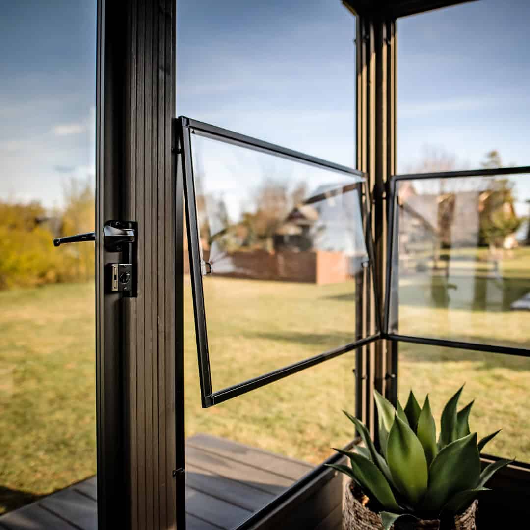 Visscher Minto Pavilion 11 x 11