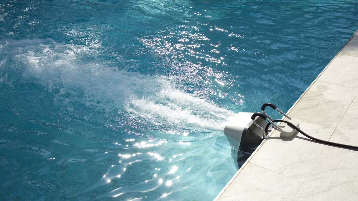 Moov Swim Jet Series X Pro 11 – Rechargeable Swimming System