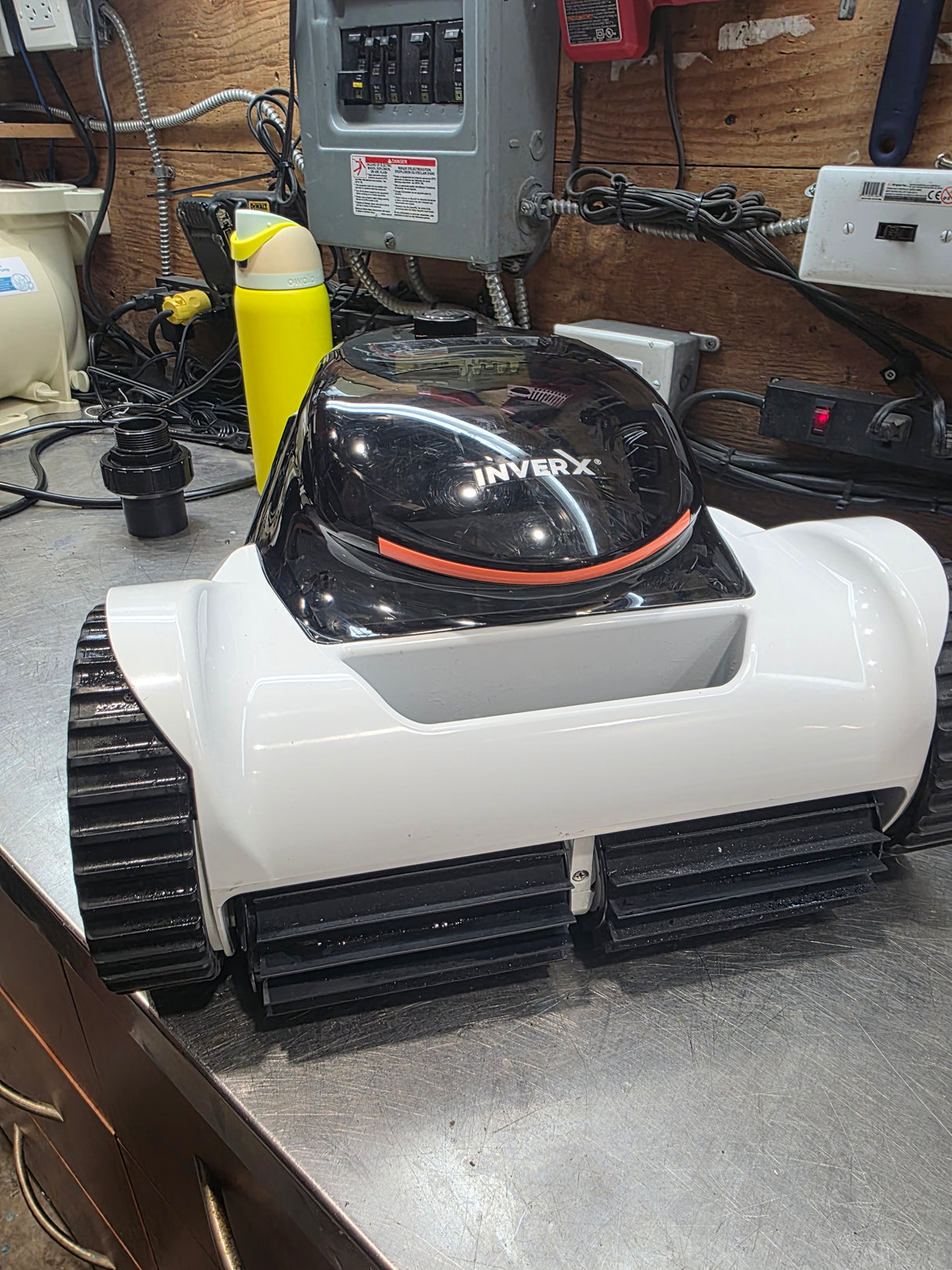 Robot piscine sans fil Moov Raliant M30RR – Version démonstrateur (Open Box)