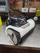 Robot piscine sans fil Moov Raliant M30RR – Version démonstrateur (Open Box)