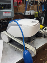 Robot nettoyeur Pentair Prowler 910 pour piscine hors terre – Version démonstrateur (Open Box)