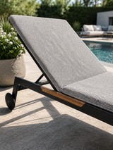 Chaise longue Tintamarre avec coussin par ATOLL | Confort haut de gamme et élégance contemporaine