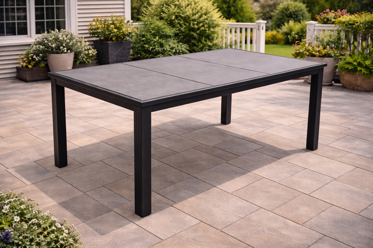 Table extérieure rectangulaire Key West 74" en aluminium charcoal et céramique grise – MOSS-0824C