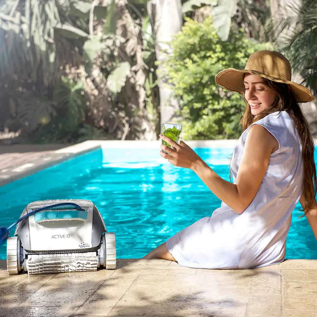 Dolphin Active 10 Pool Cleaning Robot