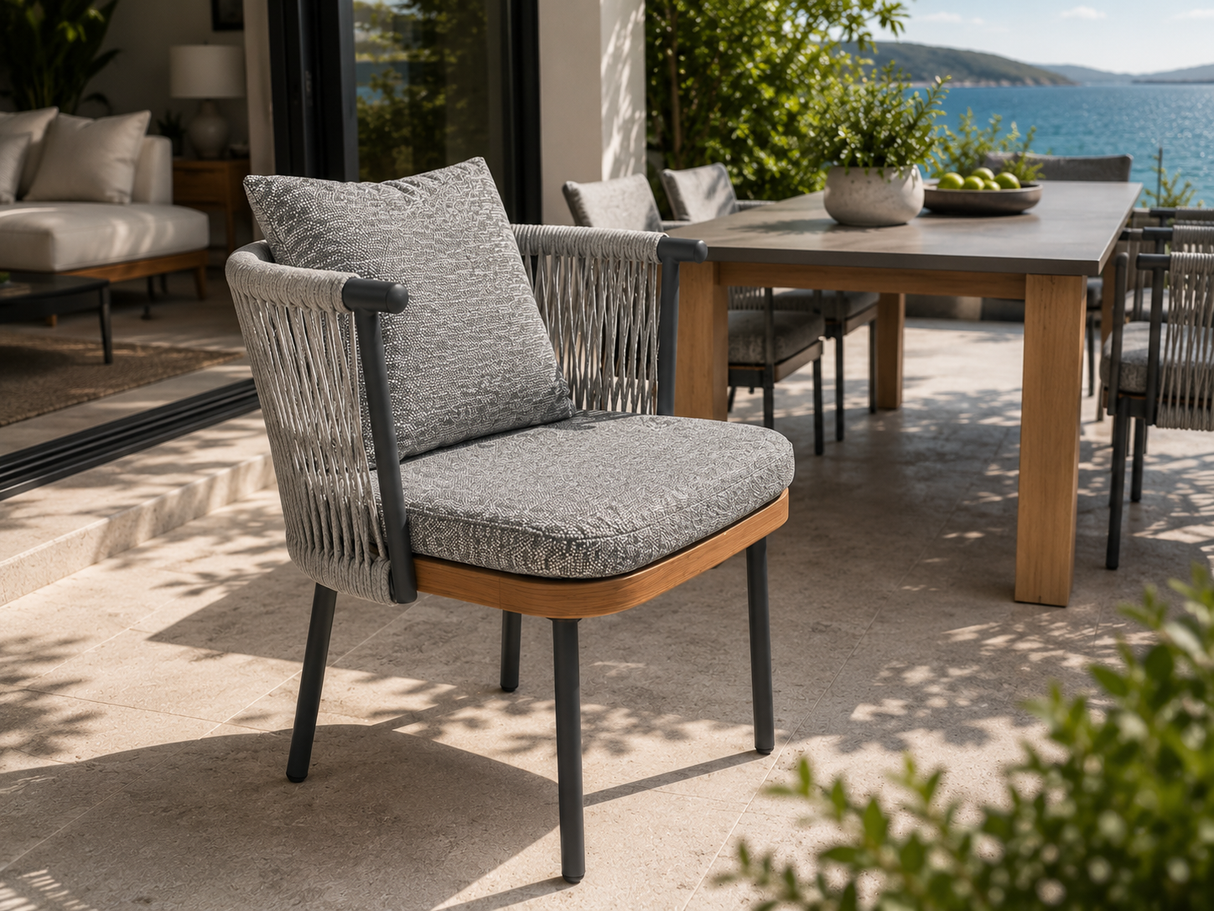 Chaise de salle à manger Happy Bay par ATOLL | Confort exceptionnel et design haut de gamme pour l'extérieur