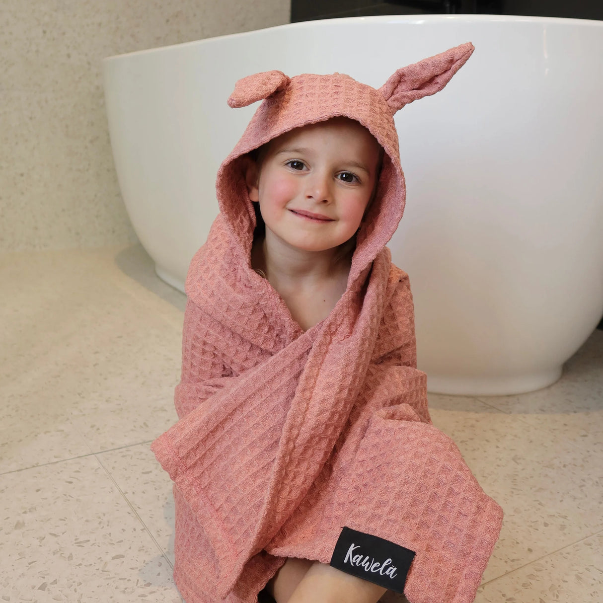 Kawelä Pink Lake Children's Hooded Towel