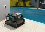 Dolphin LIBERTY 600 cordless cleaning robot