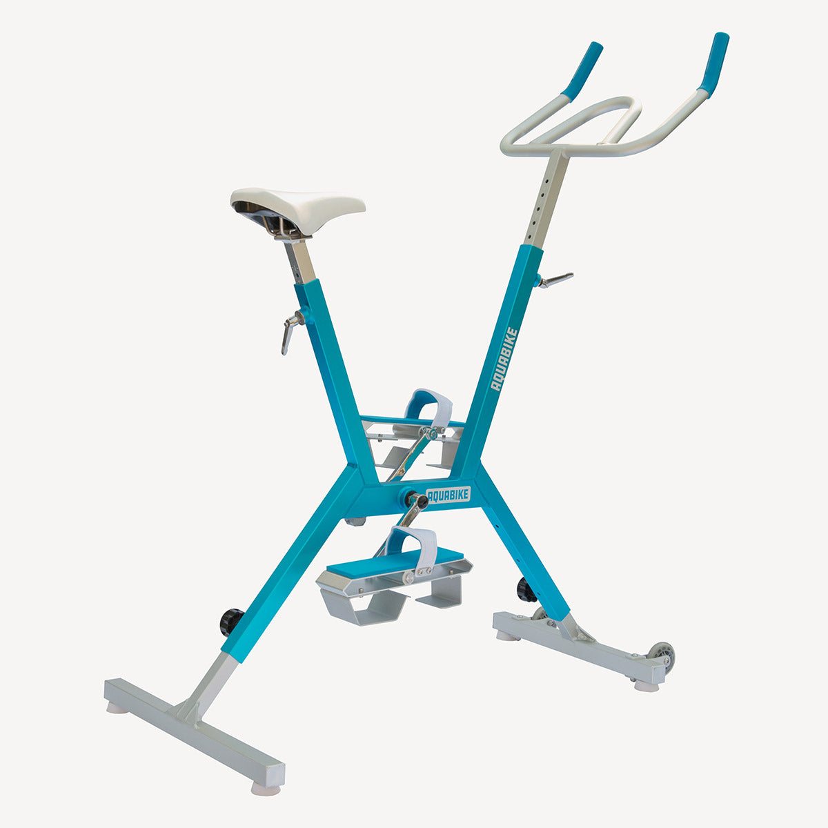Aquabike for swim spa and pool – Complete and low-impact aquatic training