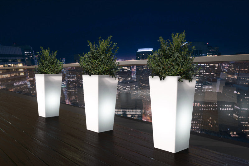 Haus Lux – Multicolor LED Lighting | Modern Design Fixture for Patio and Pool