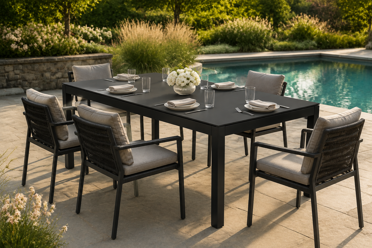 Table de patio Renaissance noire 40 x 80 po – Corriveau