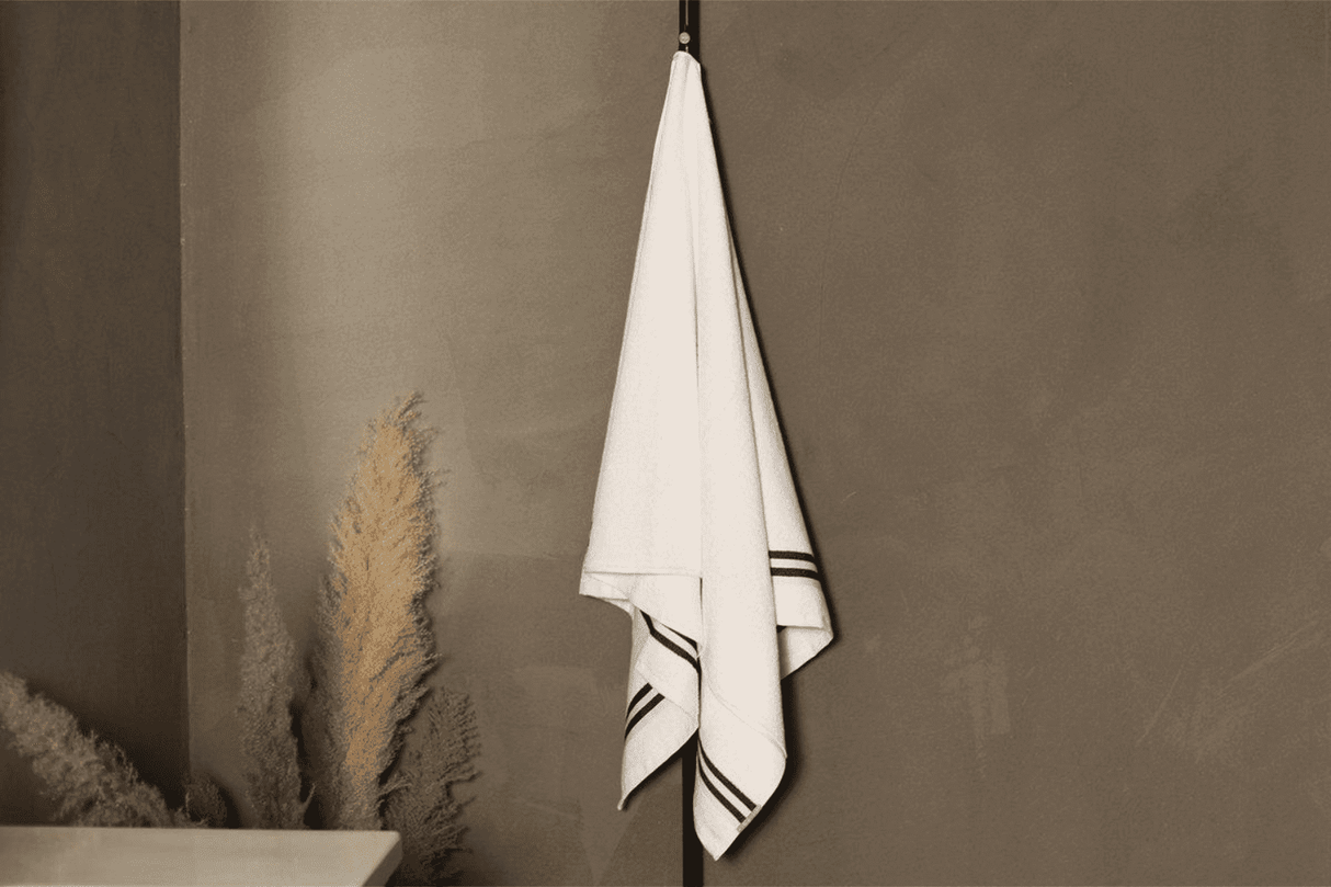 Tylö 100% Cotton Bath Towel – White with Navy Blue Stripes